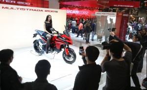 EICMA2014_Ducati_stand_02